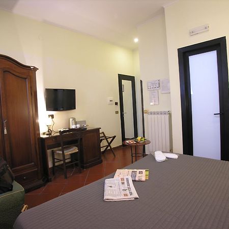 Hotel Toledo Неаполь Экстерьер фото