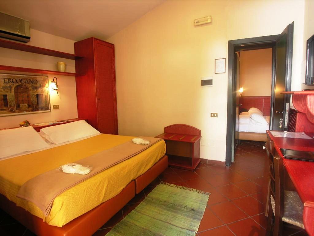 Hotel Toledo Неаполь Экстерьер фото