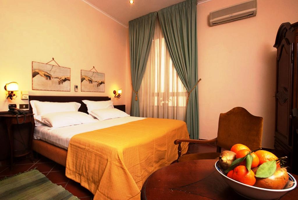 Hotel Toledo Неаполь Экстерьер фото
