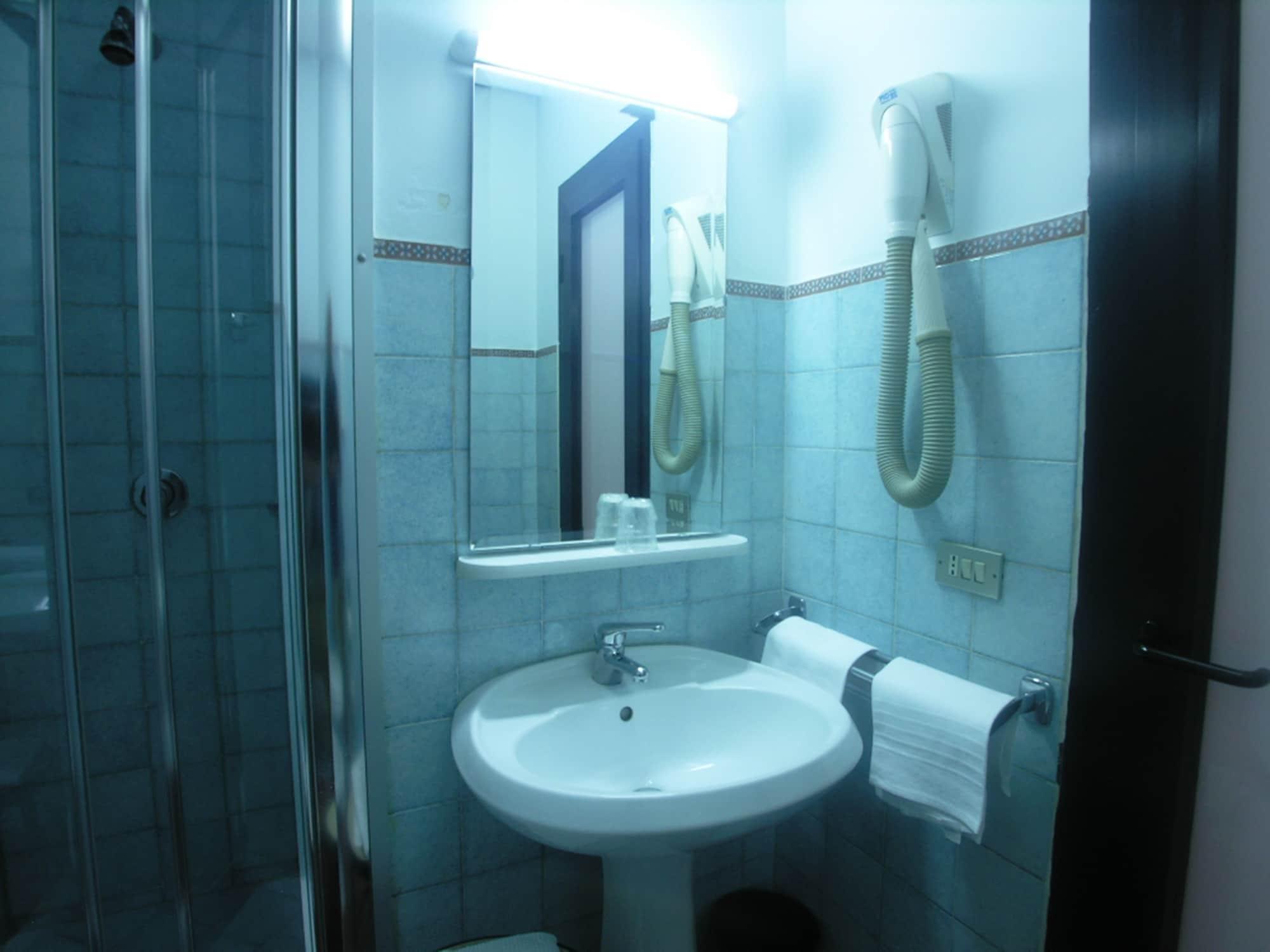 Hotel Toledo Неаполь Экстерьер фото