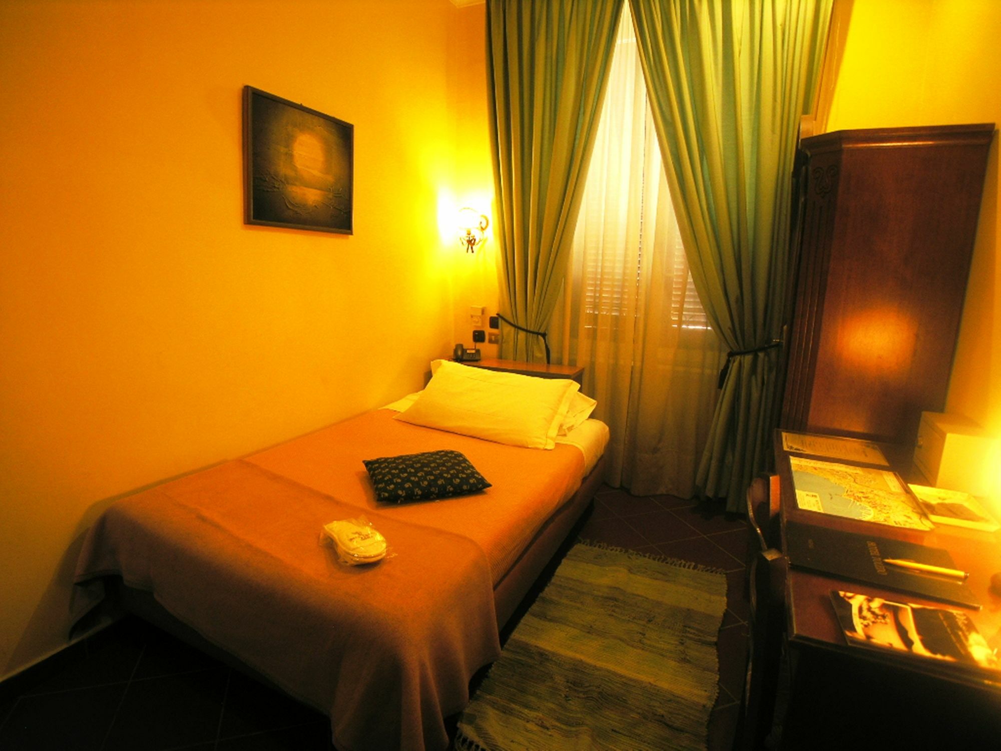 Hotel Toledo Неаполь Экстерьер фото
